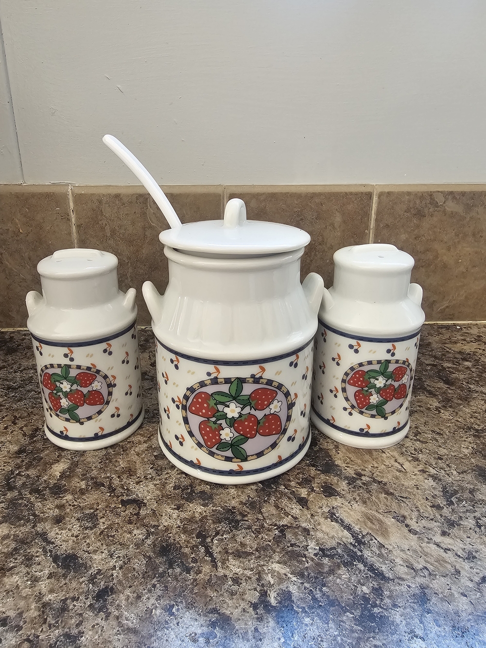 Empress by Haruta Sugar and salt / pepper Canister Set